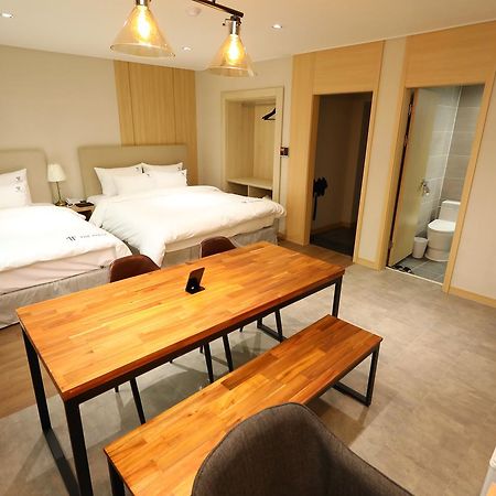 The First Hotel Changwon Eksteriør bilde