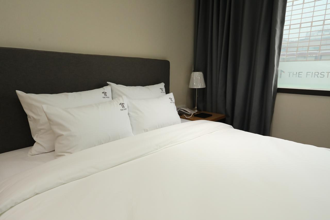 The First Hotel Changwon Eksteriør bilde