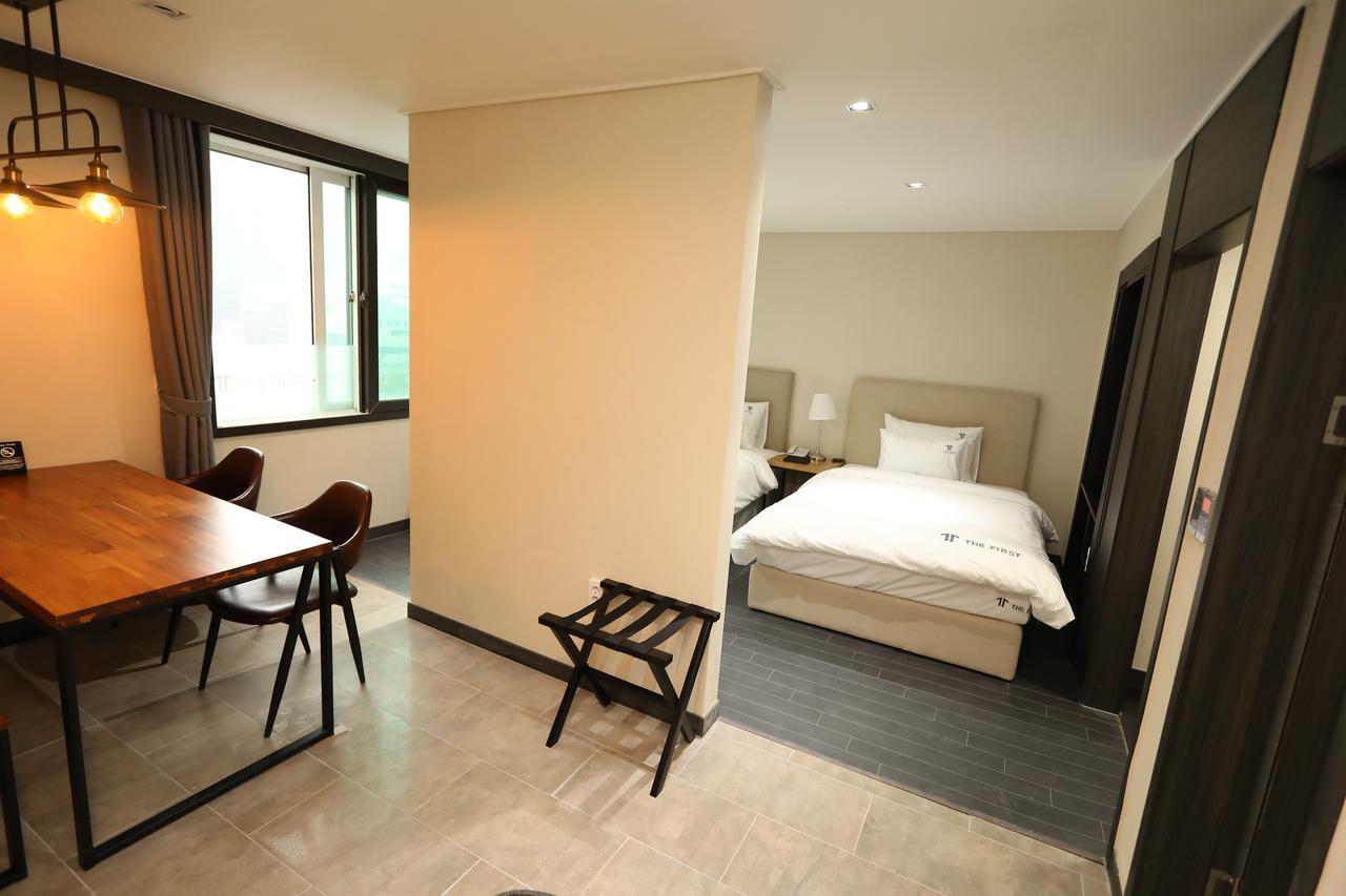 The First Hotel Changwon Eksteriør bilde