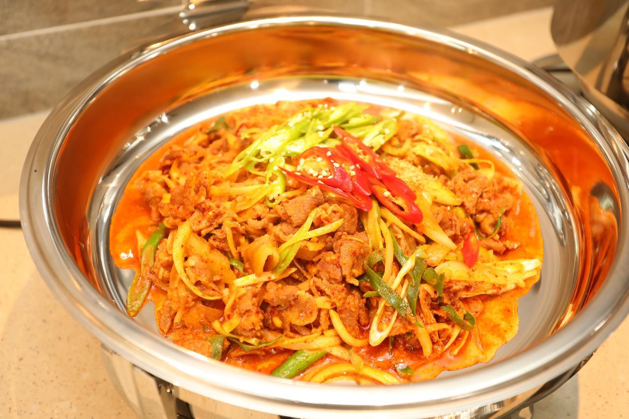 The First Hotel Changwon Eksteriør bilde
